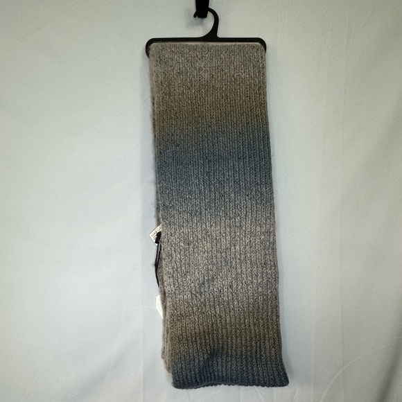 Women’s Space Dye Scarf with fringe accents on trim - Picture 3 of 4